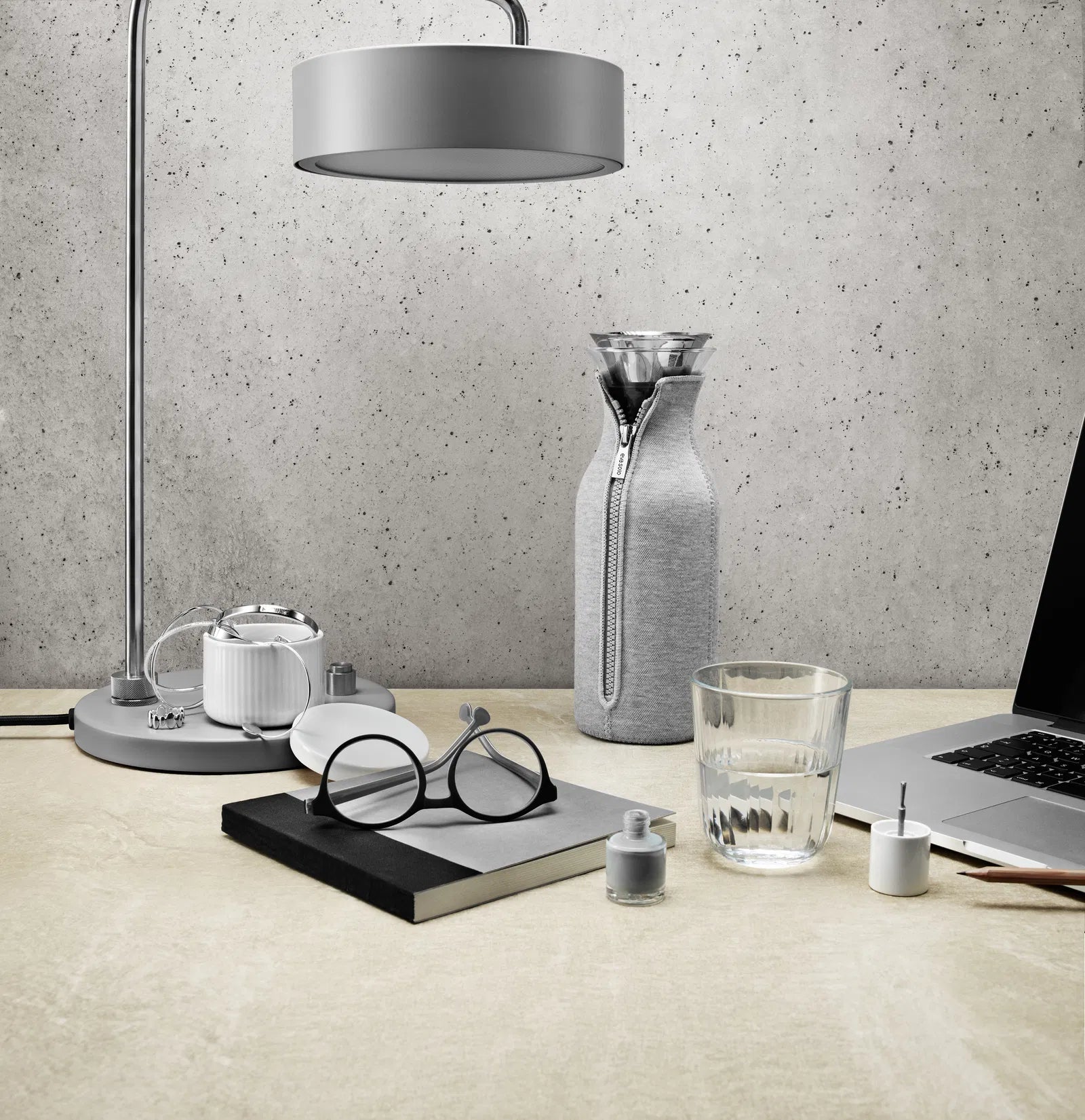 Glerkarafla ljósgrá - 1 ltr.