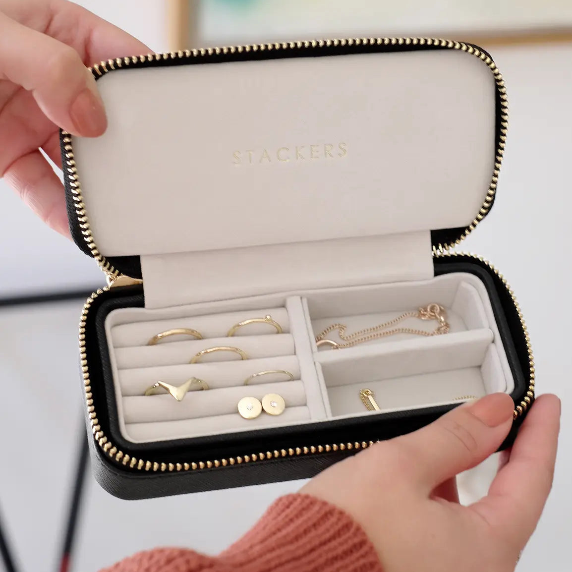 Ferðaskrín miðstærð