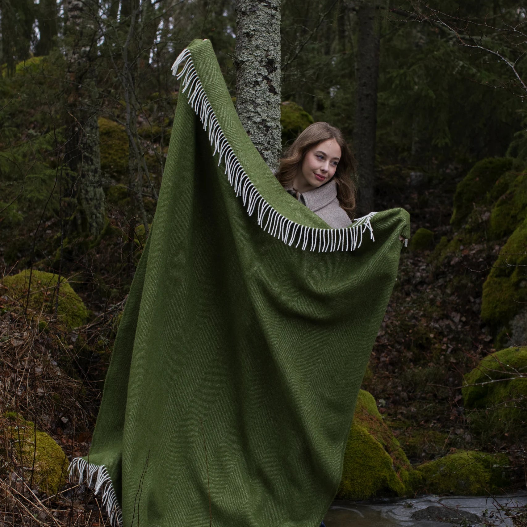 ARVO ullarteppi - ólífugrænt