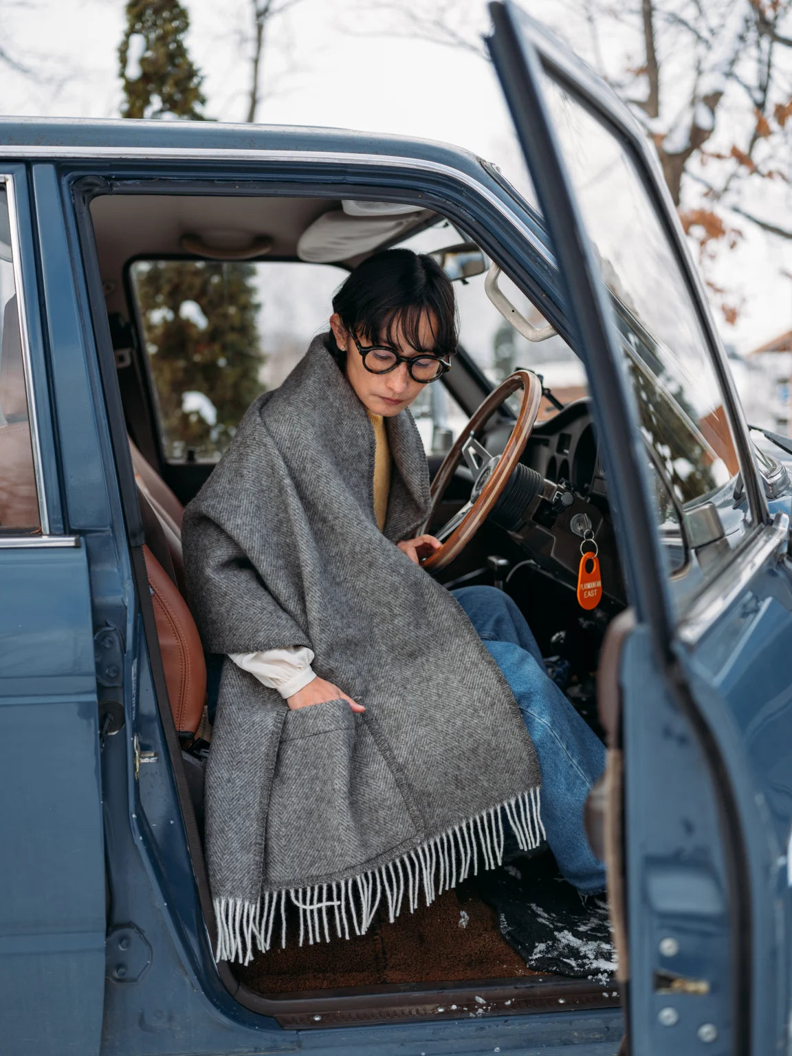 ARVO ullarsjal með vösum - grátt