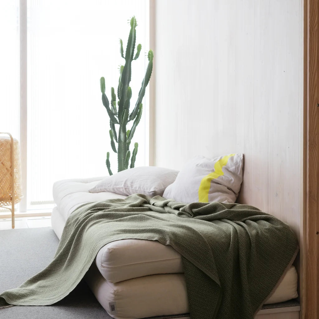 KOLI merínó ullarteppi - drappað og hvítt