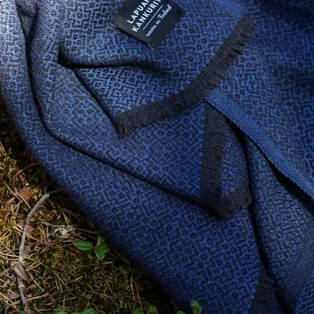 KOLI merínó ullarteppi - blátt og svart