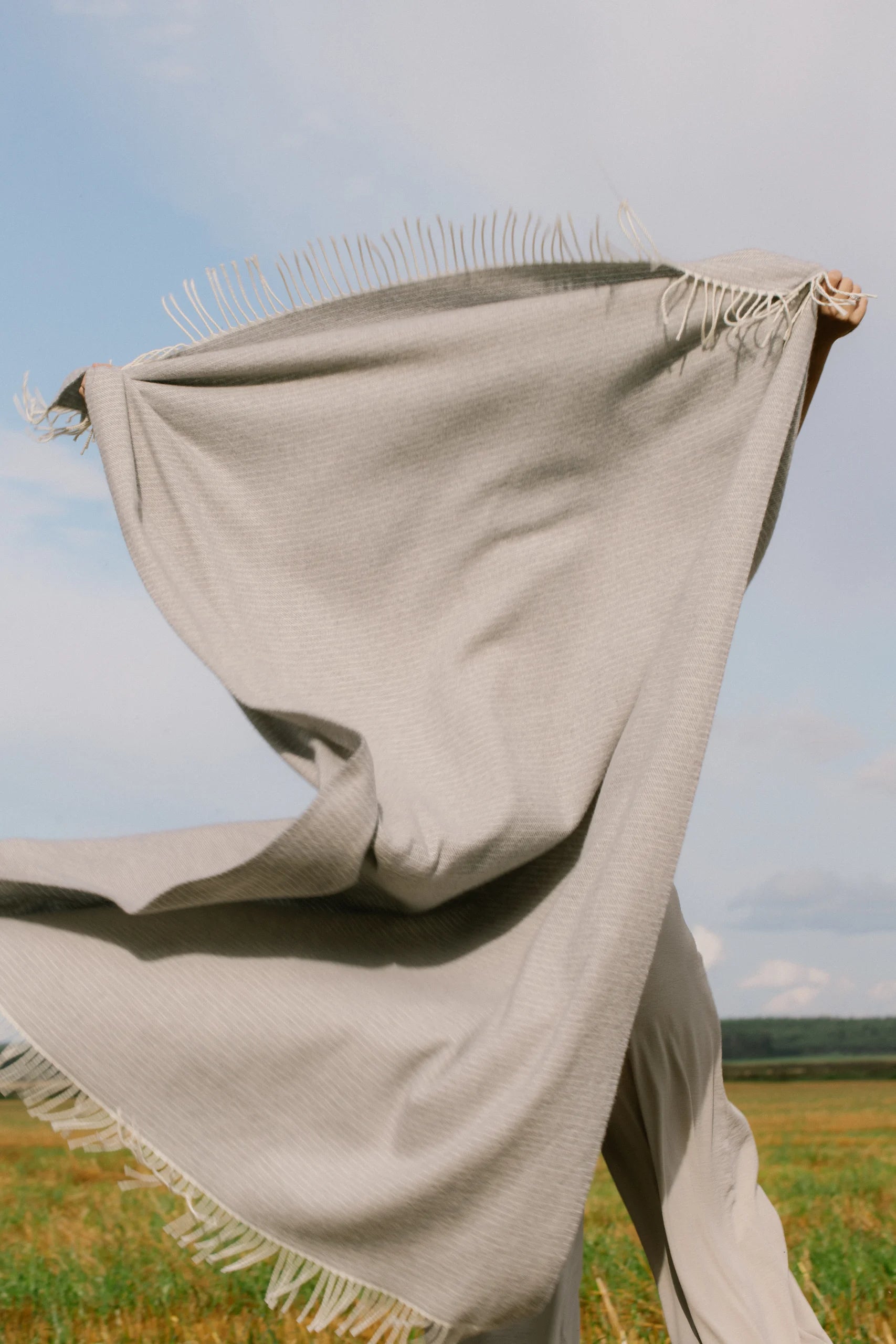 LEPO merínó ullarteppi - grár