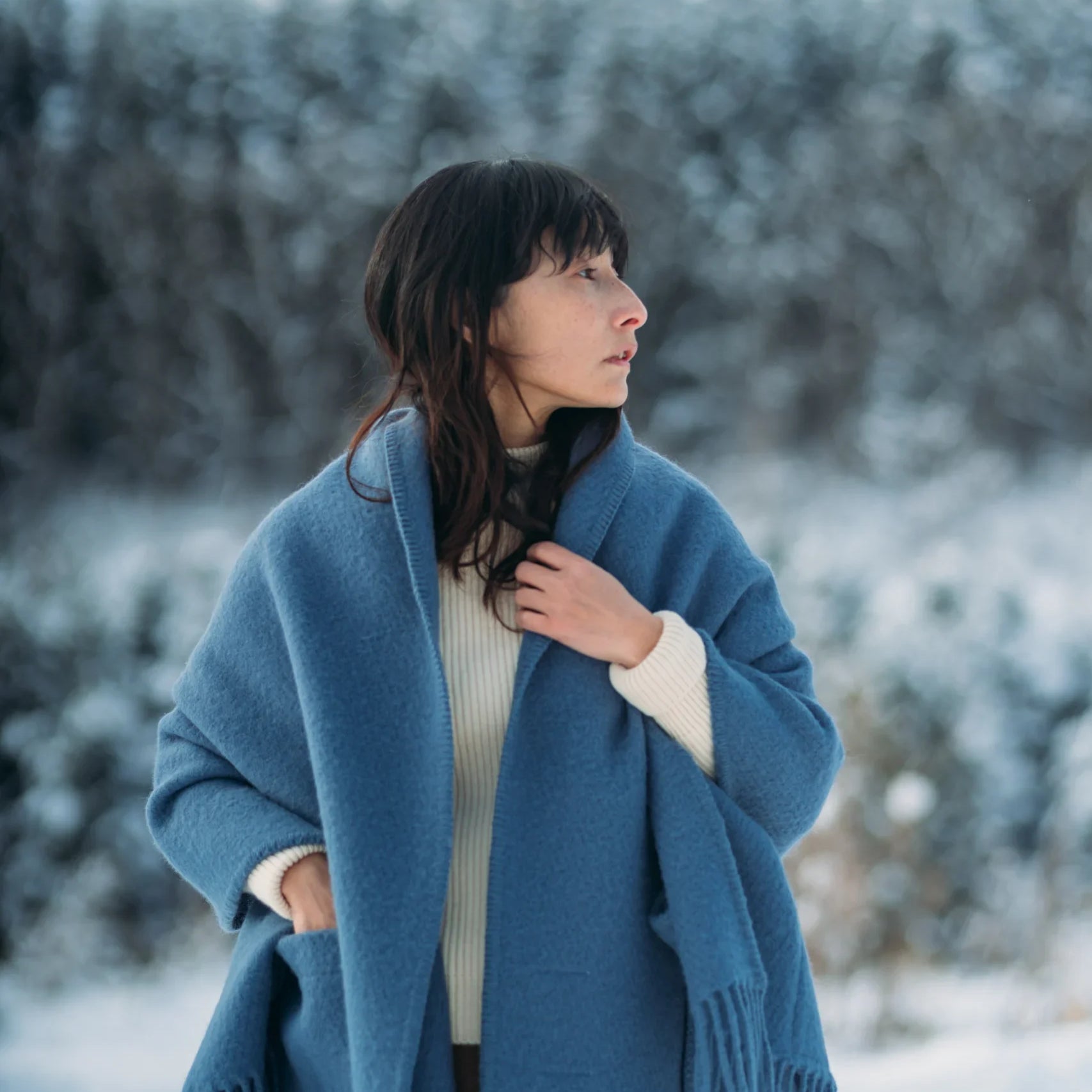 UNI ullarsjal með vösum - blátt