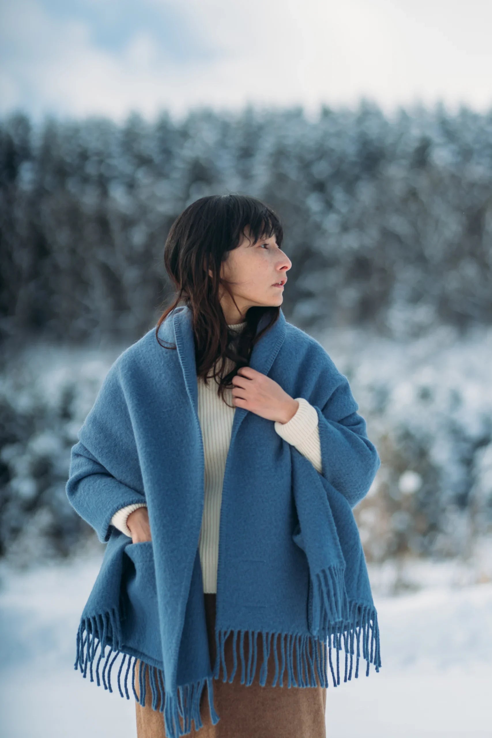 UNI ullarsjal með vösum - brúnt