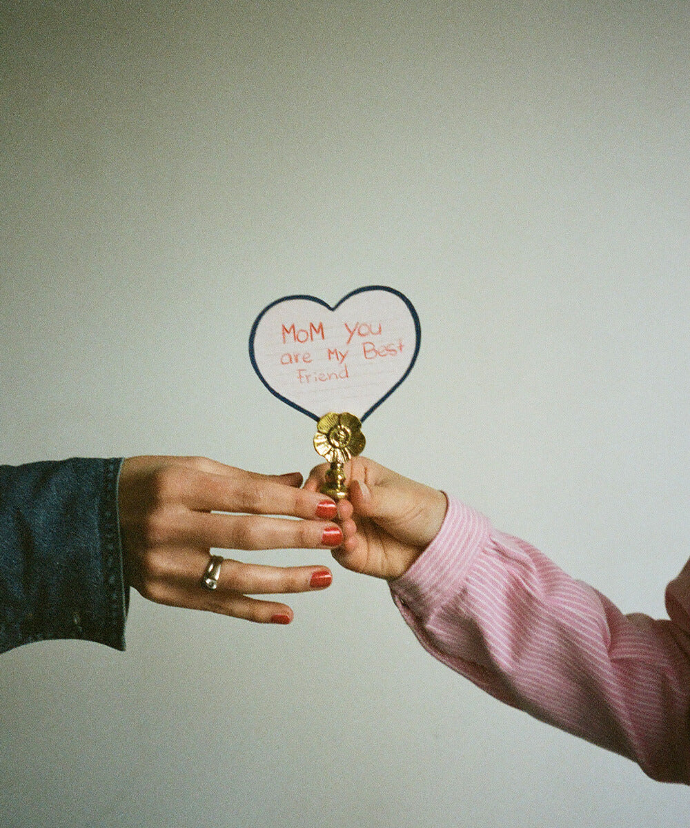 Mia Poppy myndahaldari