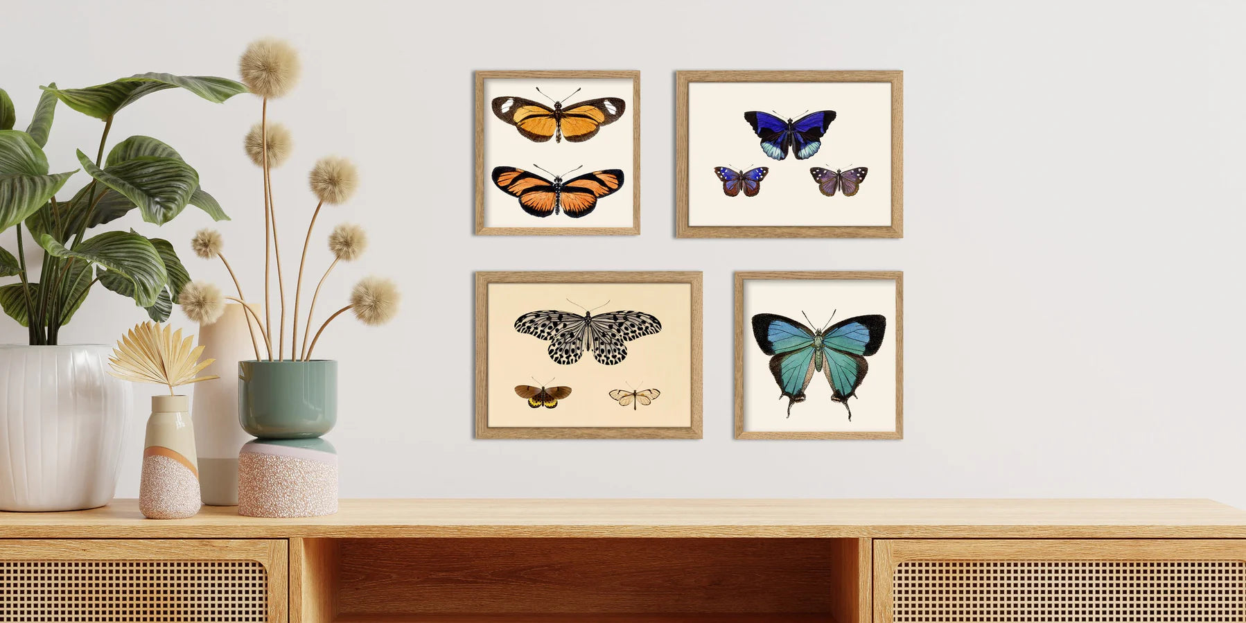 Three Blue and Purple Butterflies í eikarramma - 15x21 cm