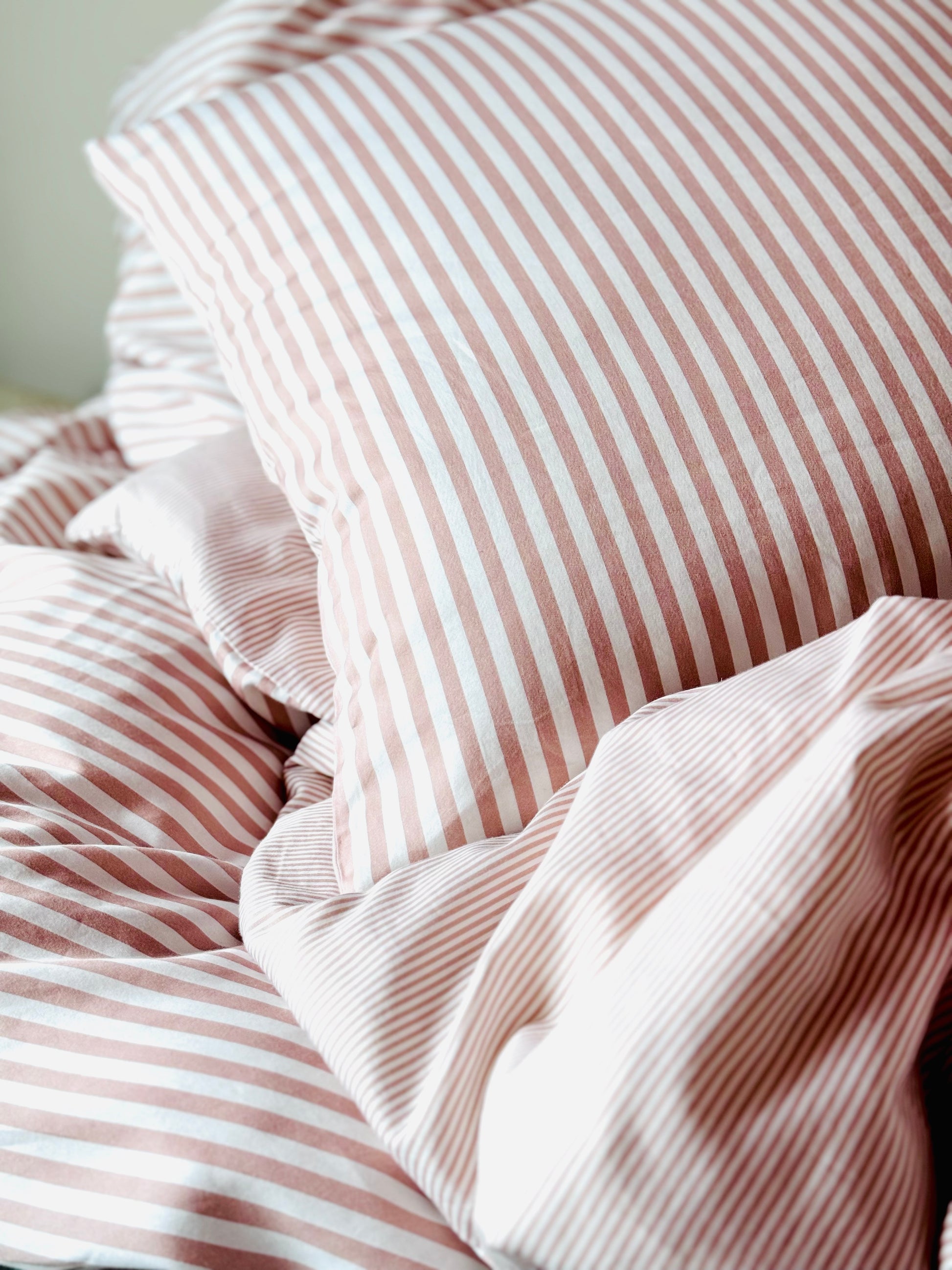 Sængurver - Happy bleikt