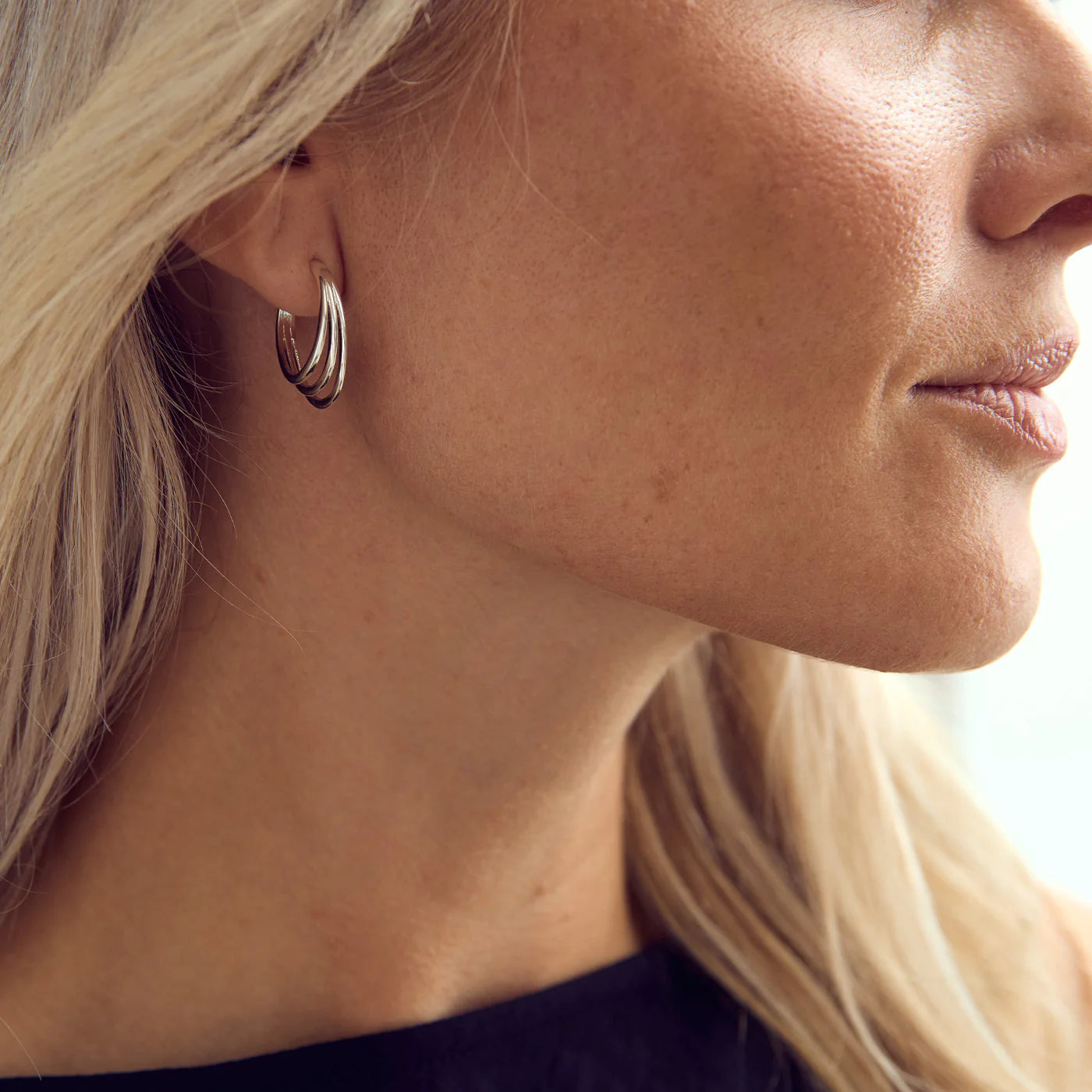 Iris eyrnalokkar - silfurhúðaðir