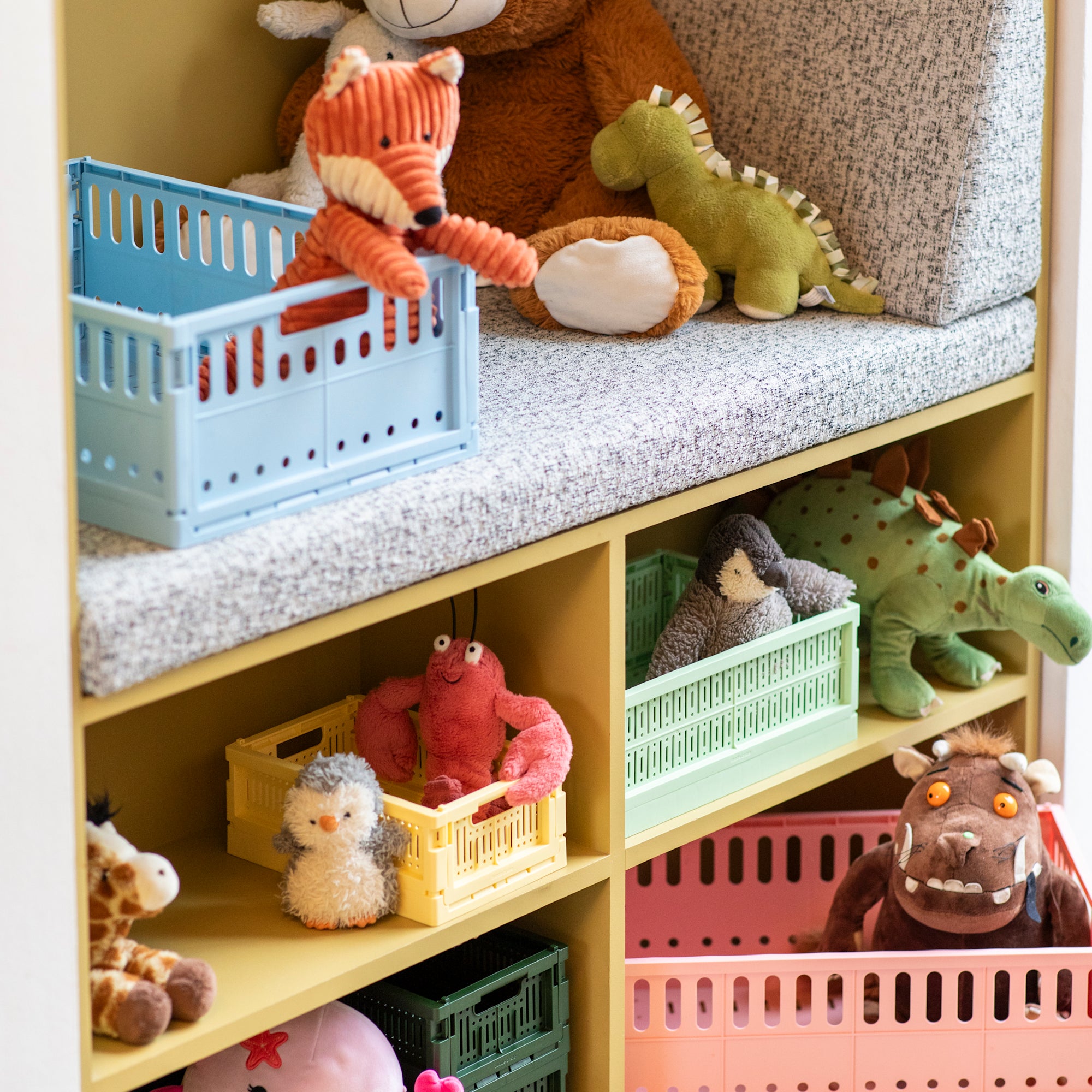 Plastkassi maxi - ýmsir litir